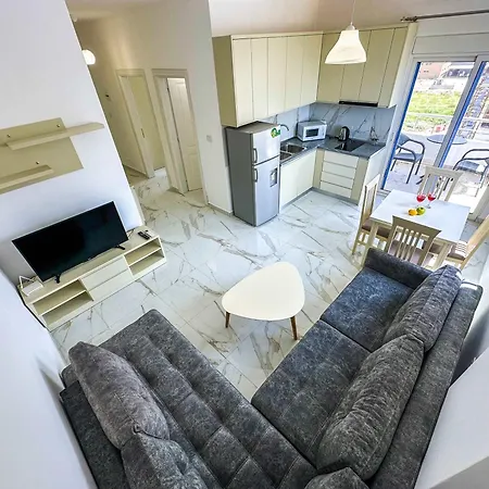 Starfish * Golem (Tirana)